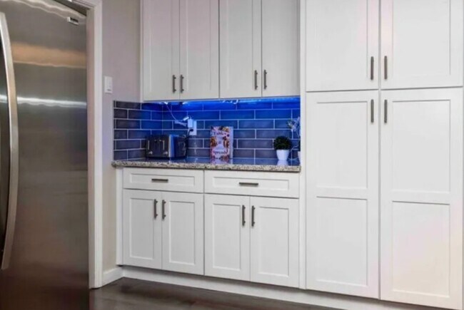 Building Photo - 1945 S 2600 E