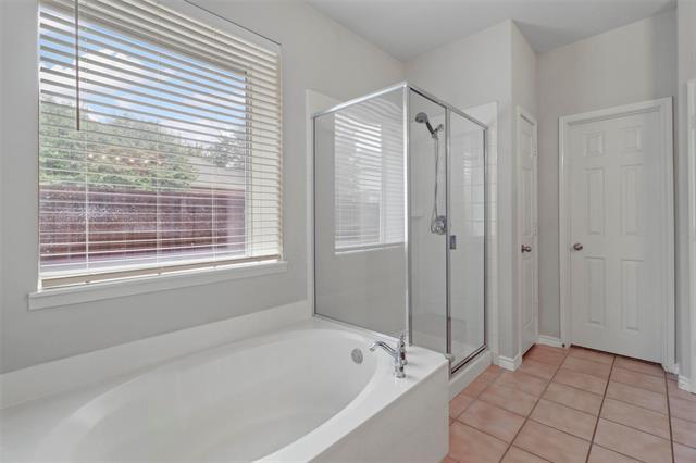 Building Photo - 8700 La Quinta Lane
