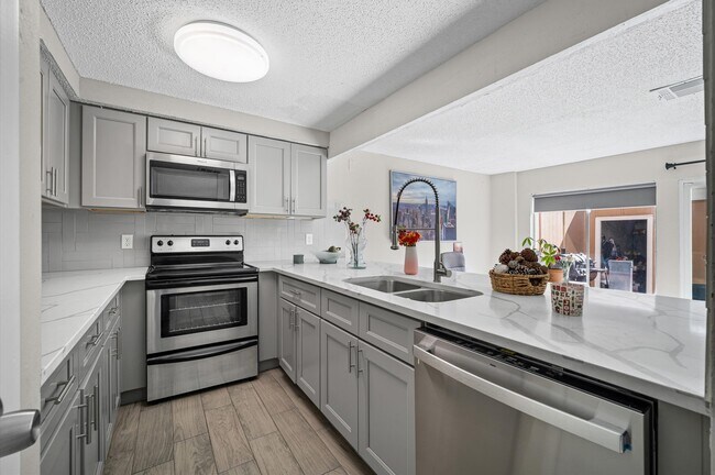 Building Photo - 6171 Dryad Dr