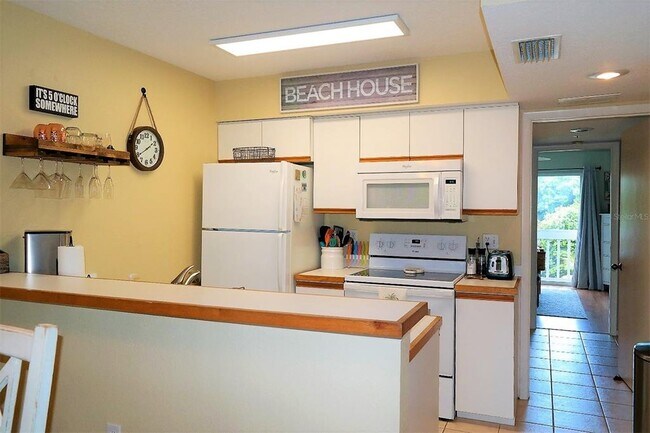 Building Photo - 9400 Little Gasparilla
