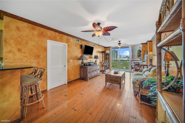 Primary Photo - 2 br, 2 bath Condo - 335 S Biscayne Blvd A...