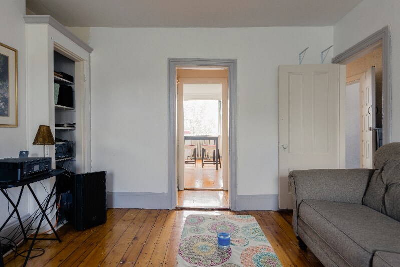 Building Photo - 29 Beech Glen St