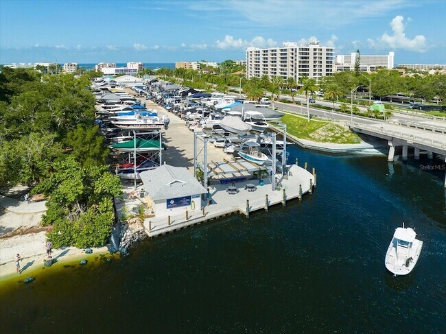 Building Photo - 6708 Sarasea Cir