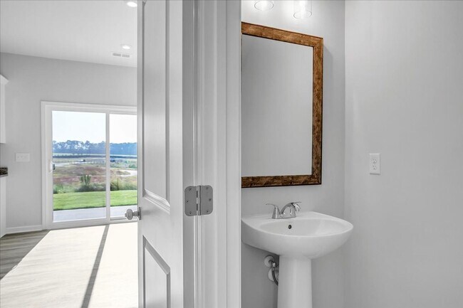 Building Photo - AVAILABLE NOW! Brand New 3-Bedroom Townhou...