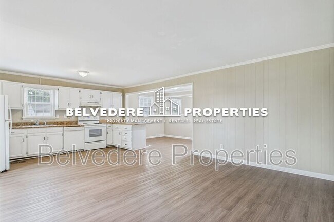 Building Photo - 2913 Wildwood Dr