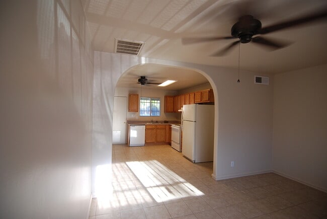 Building Photo - Morten Place