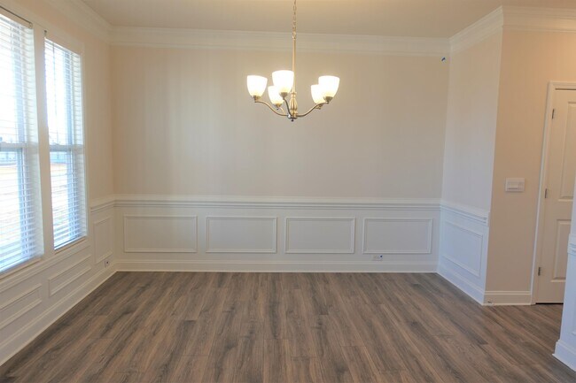 Building Photo - 461 Pine Nut Wy