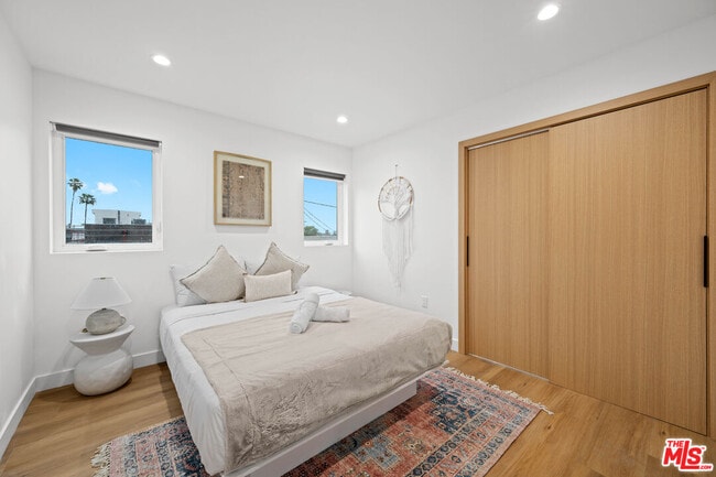 Building Photo - 839 N McCadden Pl