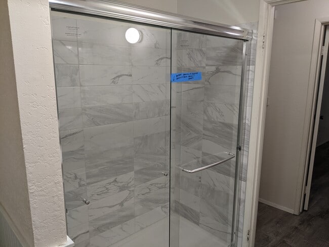 Building Photo - 13759 NE 69th St