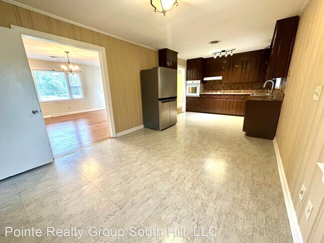 Building Photo - 3 br, 2 bath House - 479 Dundas Road
