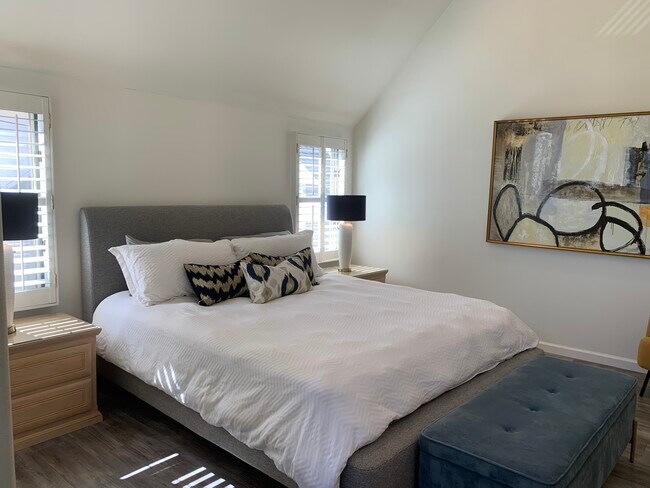 Master Bedroom - 7635 Draper Ave