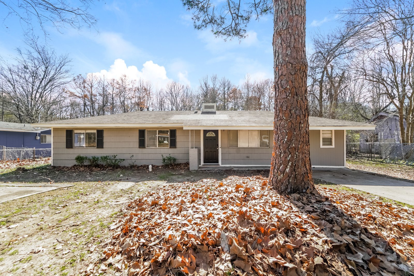 Building Photo - 5409 Queen Mary Ln