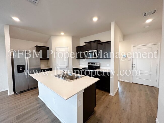 Building Photo - 864 Keystone Ct