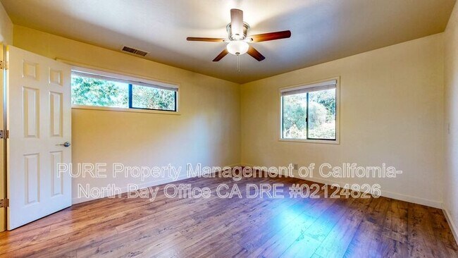 Building Photo - 4939 Dry Creek Rd