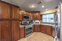 Building Photo - 549 Brigadier St