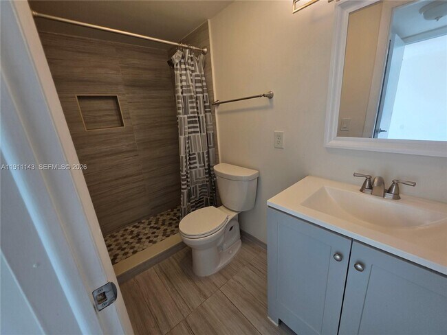 Building Photo - 3944 NE 167th St