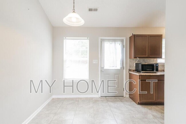 Building Photo - 4123 Bryan Furr Dr