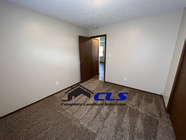 Building Photo - 4255 S Avery St