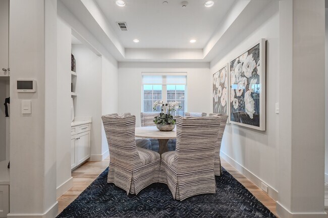 Building Photo - Open Concept custom build by Hudson Co in Highland Park!