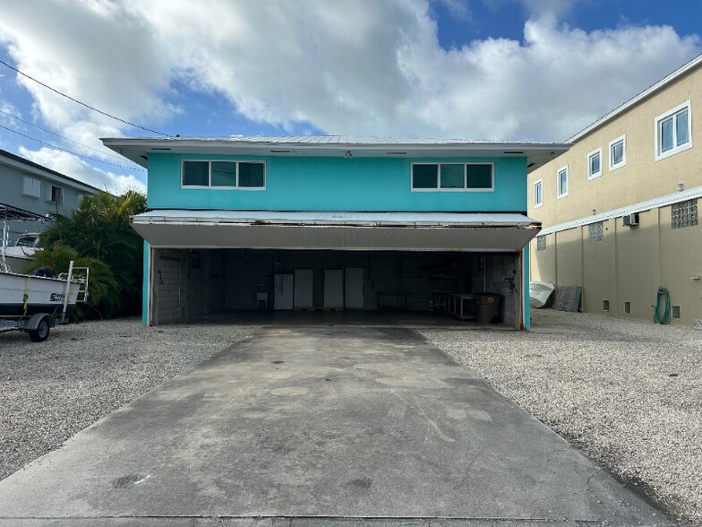 Building Photo - 486 Airport Dr S