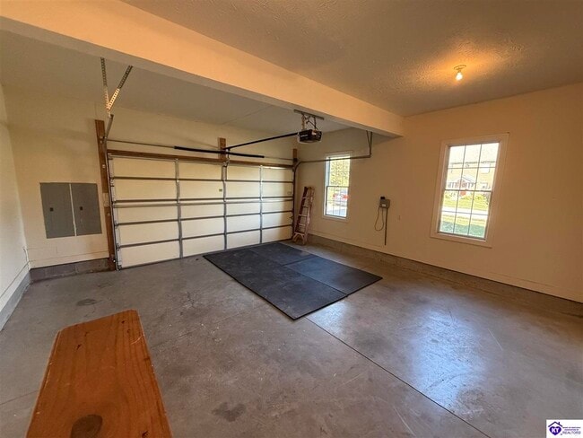 Building Photo - 107 Rhinestone Ct