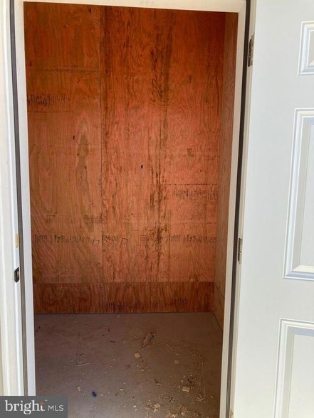 Building Photo - 376 E Main St