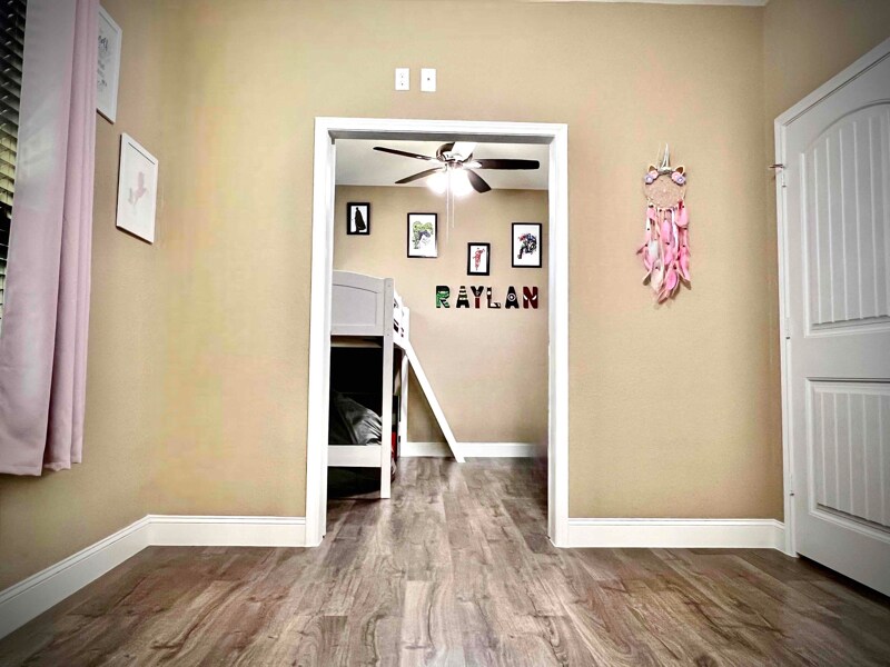 Building Photo - 1910 Ashberry Trail