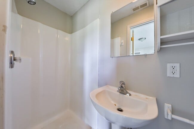 Building Photo - Charming 3 BD, 2 BA Home in Martin, TN!