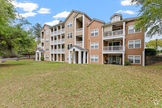 Building Photo - 2801 Chancellorsville Dr