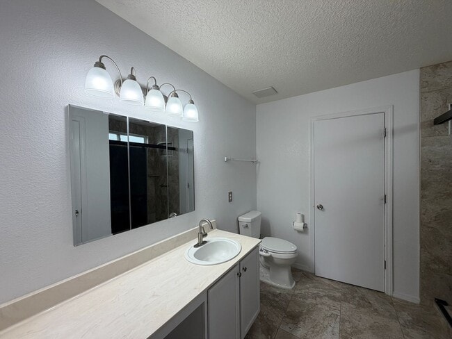 Building Photo - 3 Bedroom Single Story Home Available Near Dennis Chavez Blvd SW & 98th St SW!