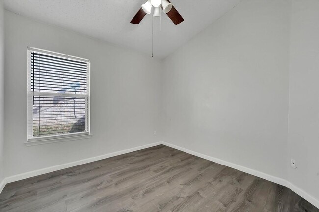 Building Photo - 3 Bed Brick in Watauga, TX