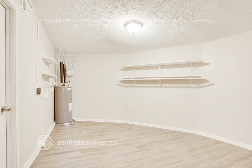 Building Photo - 194 Eagle Ct