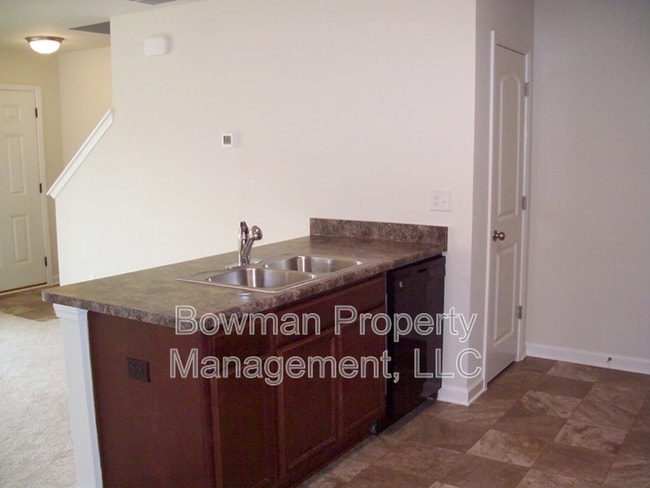 Building Photo - 236 Sidney Lanier Ave