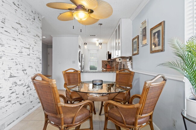 Building Photo - 300 Gulf Shore Dr