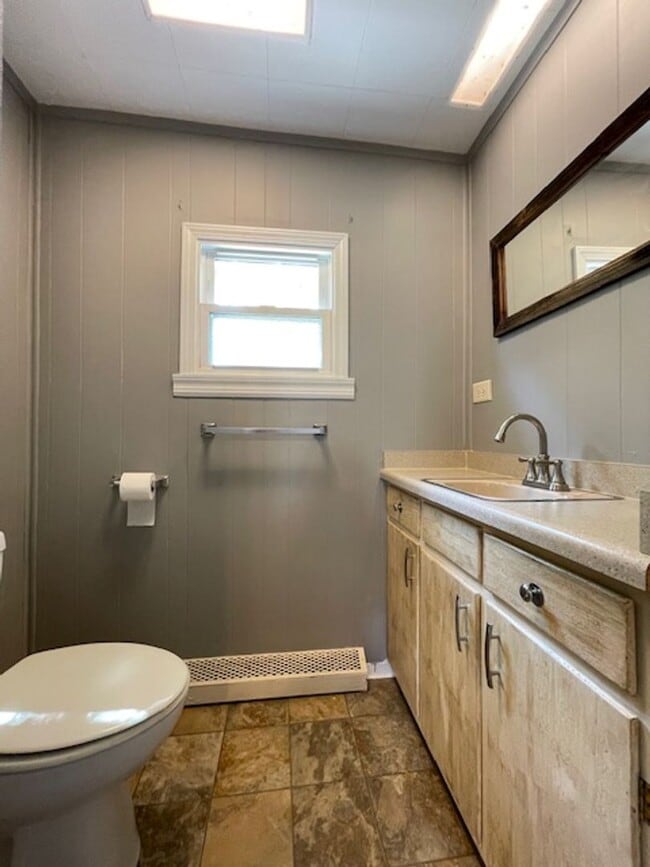 Building Photo - Highly desired Ft Thomas Community has a home for rent