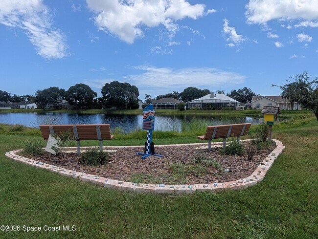 Building Photo - 447 Lake Victoria Cir