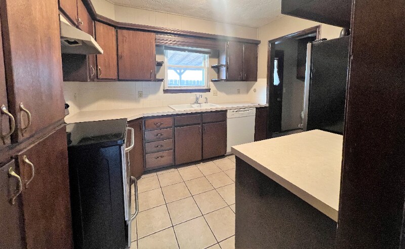 Building Photo - 1603 Timberline Dr