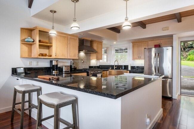Building Photo - 76-886 Hualalai St