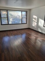 Building Photo - 4900 N 40th St