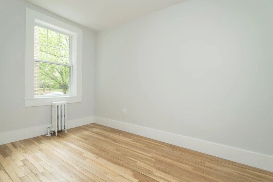 Building Photo - 258 Chestnut Hill Ave