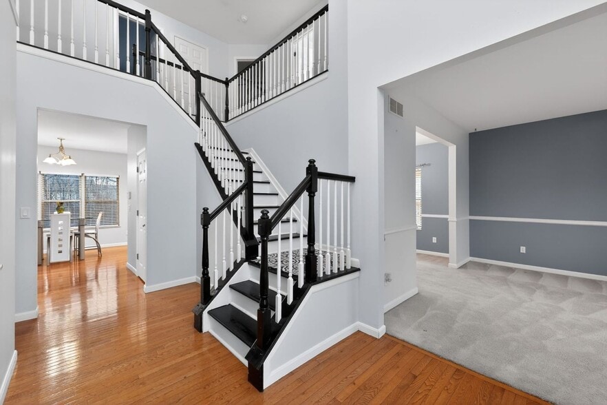 Building Photo - 6415 Evergreen Ct