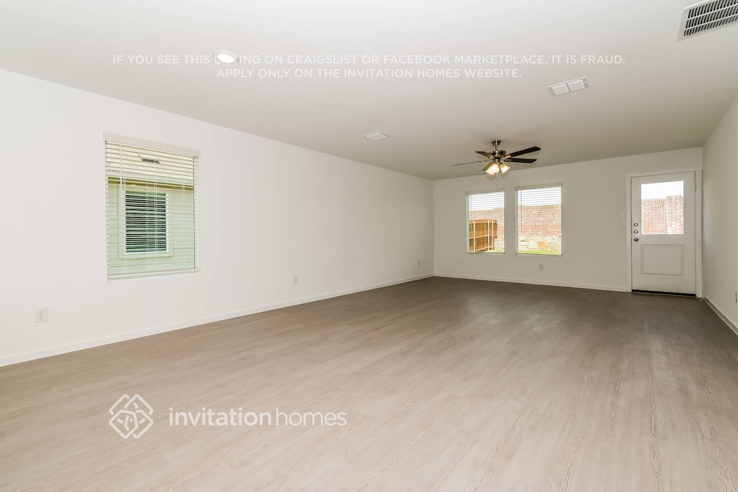 Building Photo - 1712 Poptic Ln
