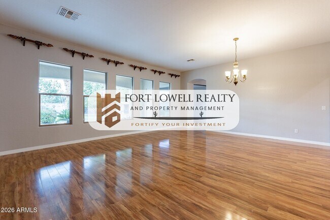 Building Photo - 13354 W San Miguel Ave