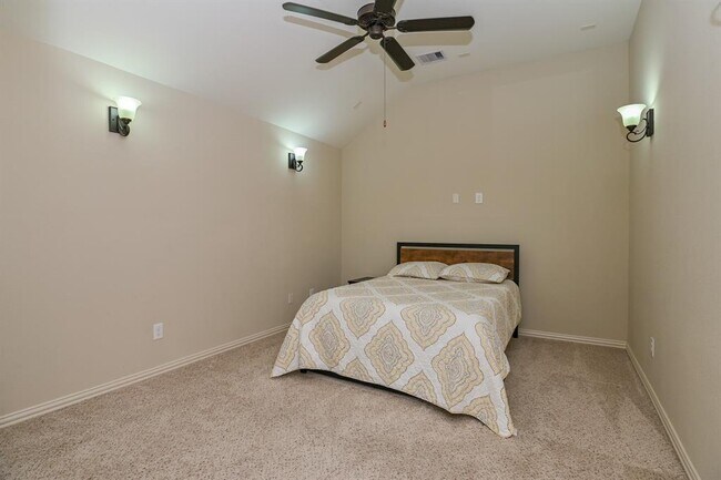 Building Photo - 14715 Kelsey Vista Dr