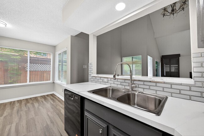 Building Photo - 12307 Gambit Dr