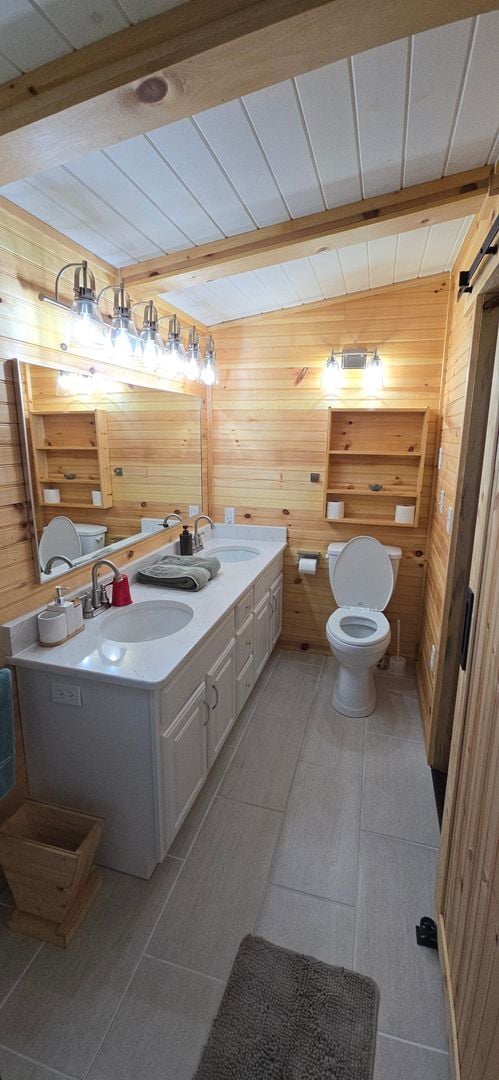 Building Photo - 1715 Pebble Beach Ln