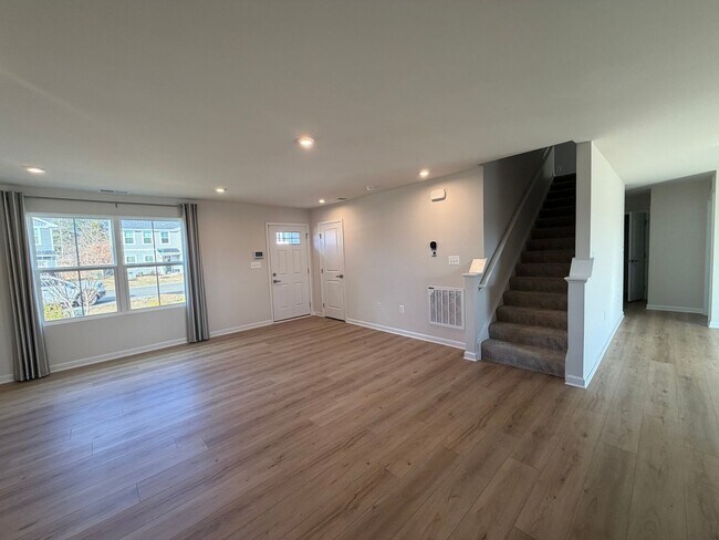 Building Photo - 59 Glacier Ave