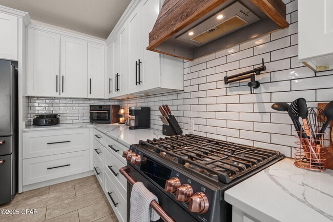 Building Photo - 105 Johnson Bayou Dr