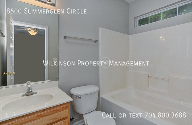 Building Photo - 8500 Summer Glen Cir