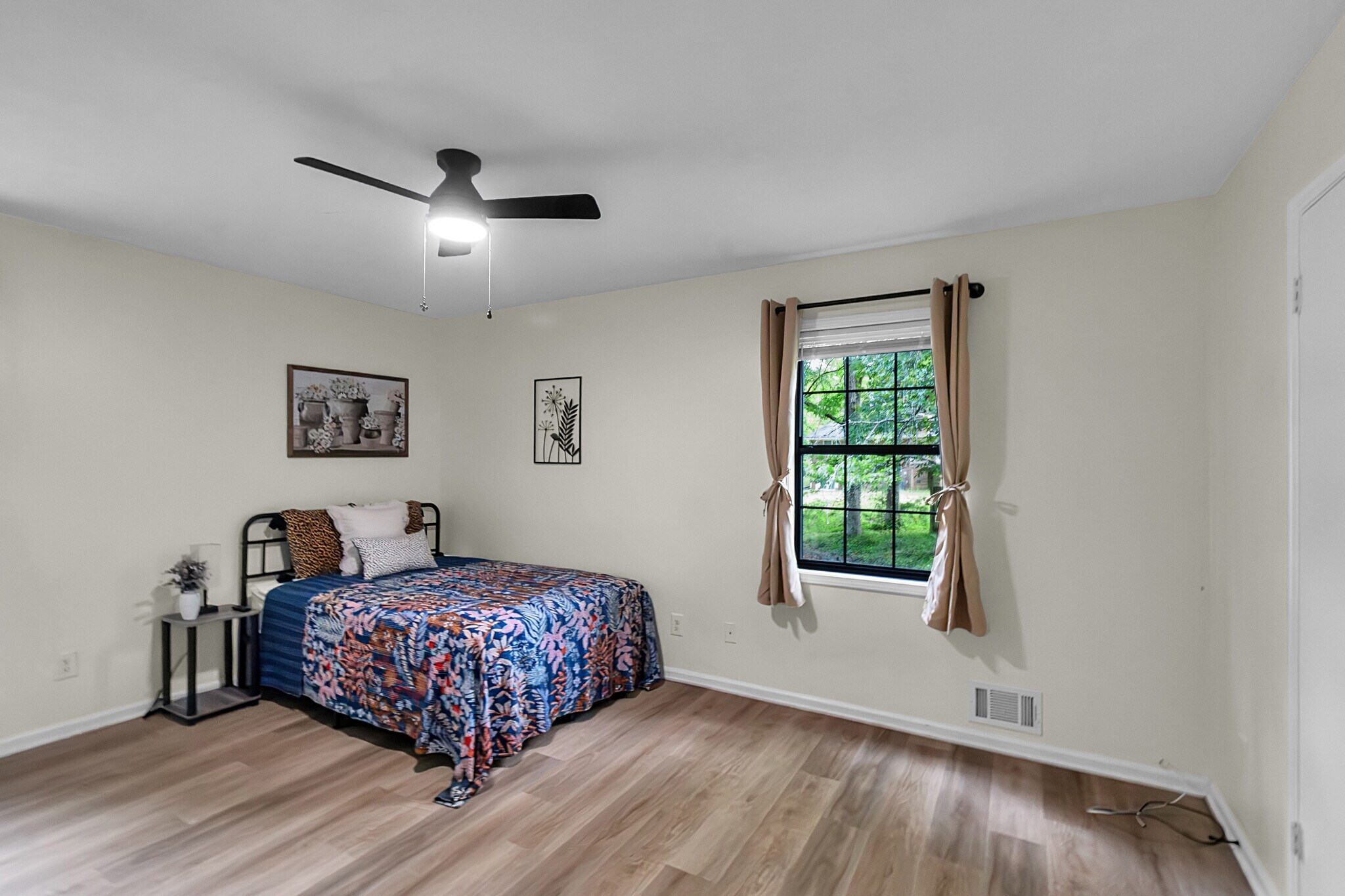 Building Photo - 1812 Wiggins Cir SW